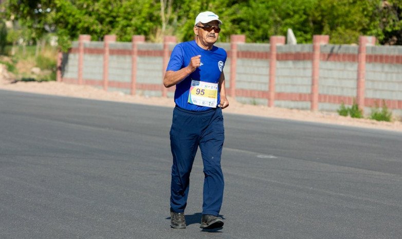 Иссык-Кульский марафон: Победителя из Казахстана в категории старше 65 лет дисквалифицировали