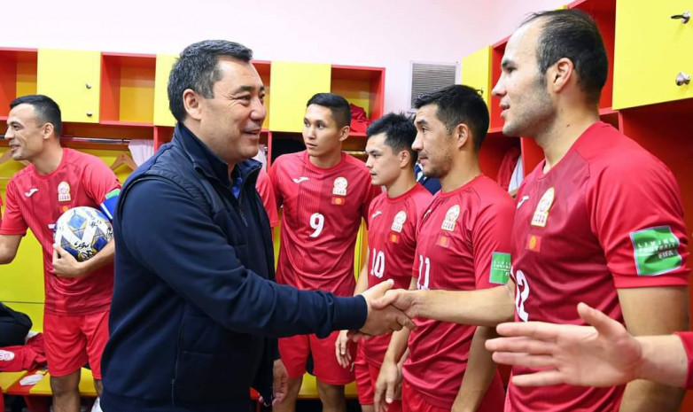 Садыр Жапаров поздравил сборную Кыргызстана с победой над Бангладеш