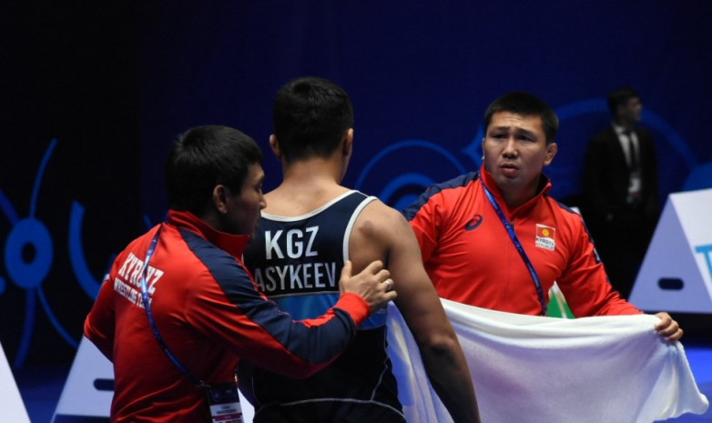 ЧМ: Калидин Асыкеев проиграл в утешительном турнире за бронзу