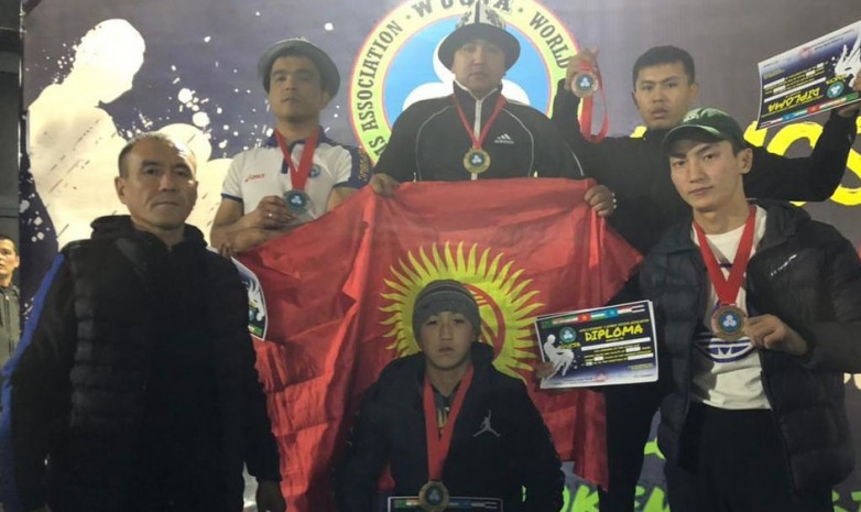 Кыргызстанцы завоевали 3 золота на Кубке Азии по грэпплингу в Ташкенте