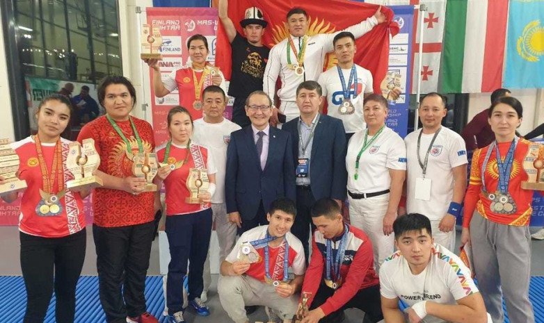 Кыргызстанцы завоевали 3 золота на Кубке мира по мас-рестлингу