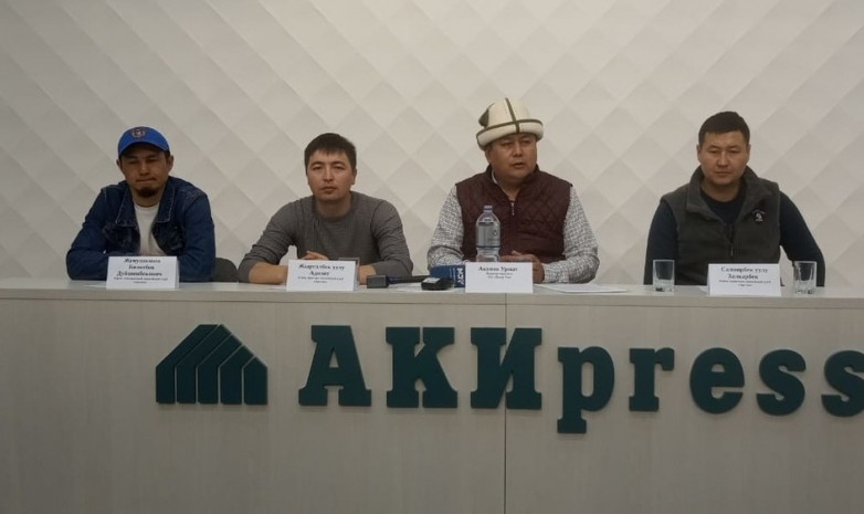 Федерация хоккея КР помогла 54 иностранным игрокам получить паспорта Кыргызстана, - председатель объединения «Тенир Тоо»