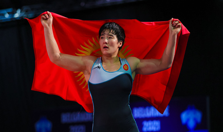 Айпери Медет кызы - чемпионка Азии по борьбе