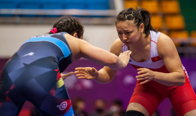 Чемпионат Азии U-23: Жуманазарова и Медет кызы вошли в состав сборной Кыргызстана