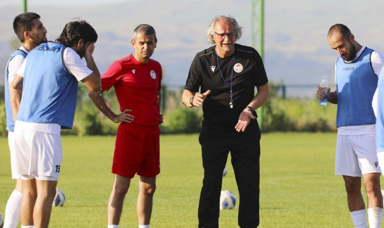 Главный тренер Таджикистана: Надеюсь сотворим историю