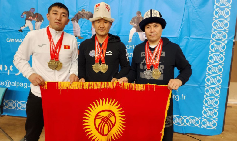 Кыргызстанцы выиграли 5 золотых медалей на ЧМ по смешанным единоборствам в Турции