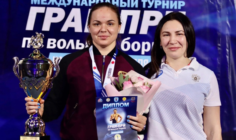 Poddubny Wrestling League: Ксения Буракова рассказала о своих преимуществах над Мээрим Жуманазаровой