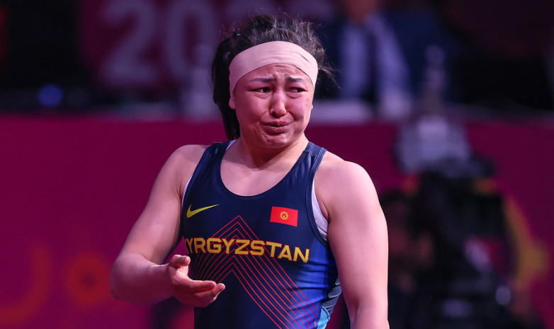 Чемпионат Азии: Казахстанка сломала нос Мээрим Жуманазаровой. Видео