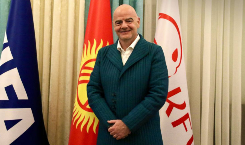 Президент ФИФА Джанни Инфантино впервые прилетел в Кыргызстан