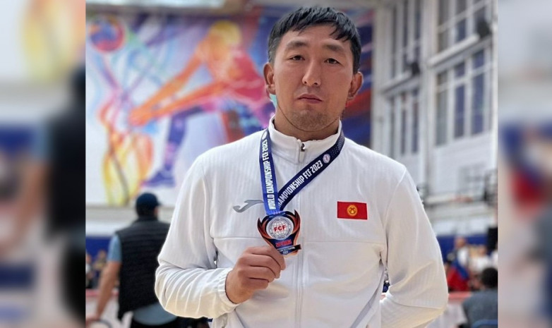 Бакыт Кадыров завоевал бронзу на чемпионате мира по ММА FCF