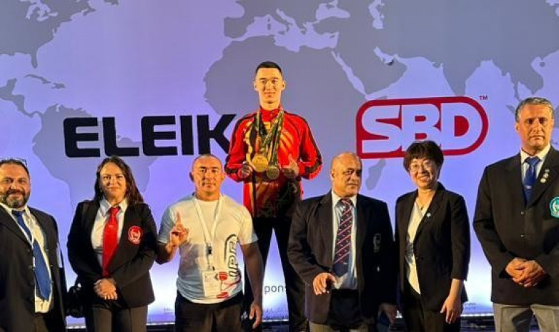 Кыргызстанец завоевал золото на азиатской универсиаде по пауэрлифтингу