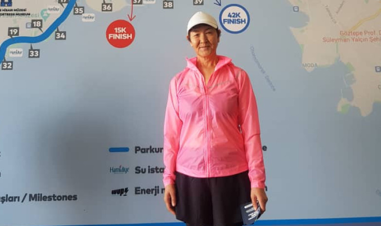 55-летняя бегунья из Кыргызстана заняла 3 место на Стамбульском марафоне