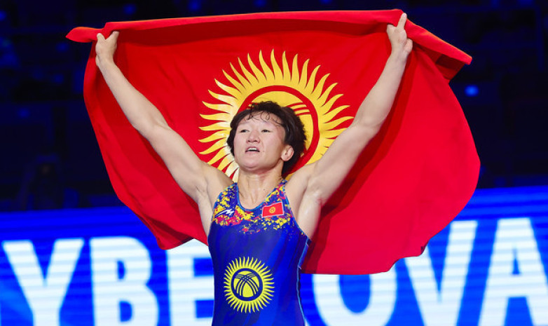 Айсулуу Тыныбекова: Я признаю только один флаг