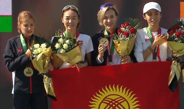В Бишкеке встретили чемпионок Азии по полумарафону. ВИДЕО